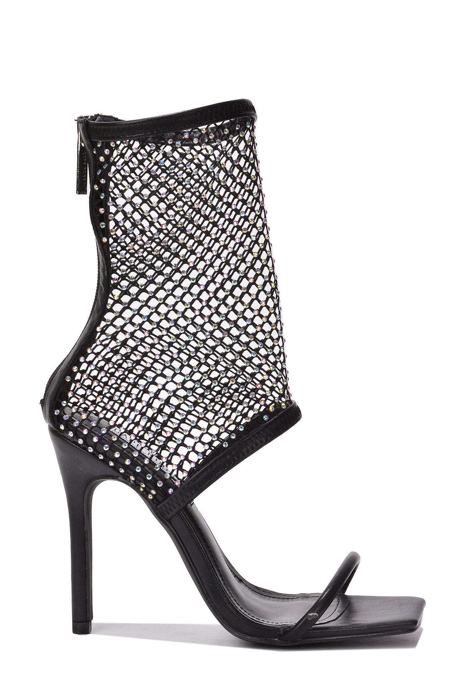 CAPE ROBBIN DESANT - BLACK