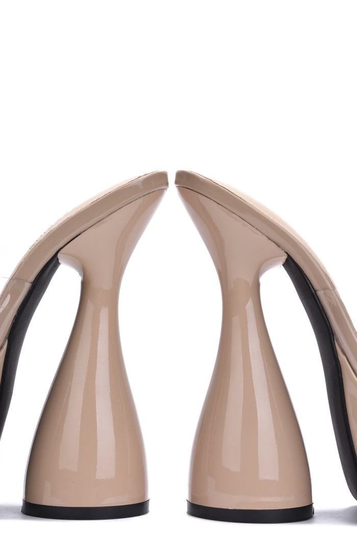 CAPE ROBBIN INJI - NUDE