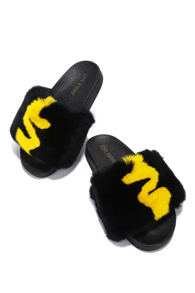 CAPE ROBBIN KAWA - BLACK