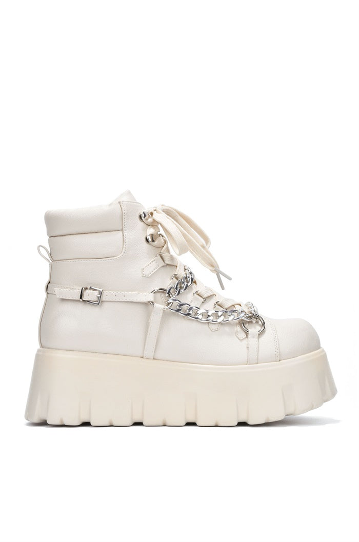 CAPE ROBBIN KRISTAN - OFF WHITE