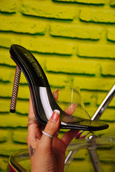 CAPE ROBBIN LEEYA - BLACK