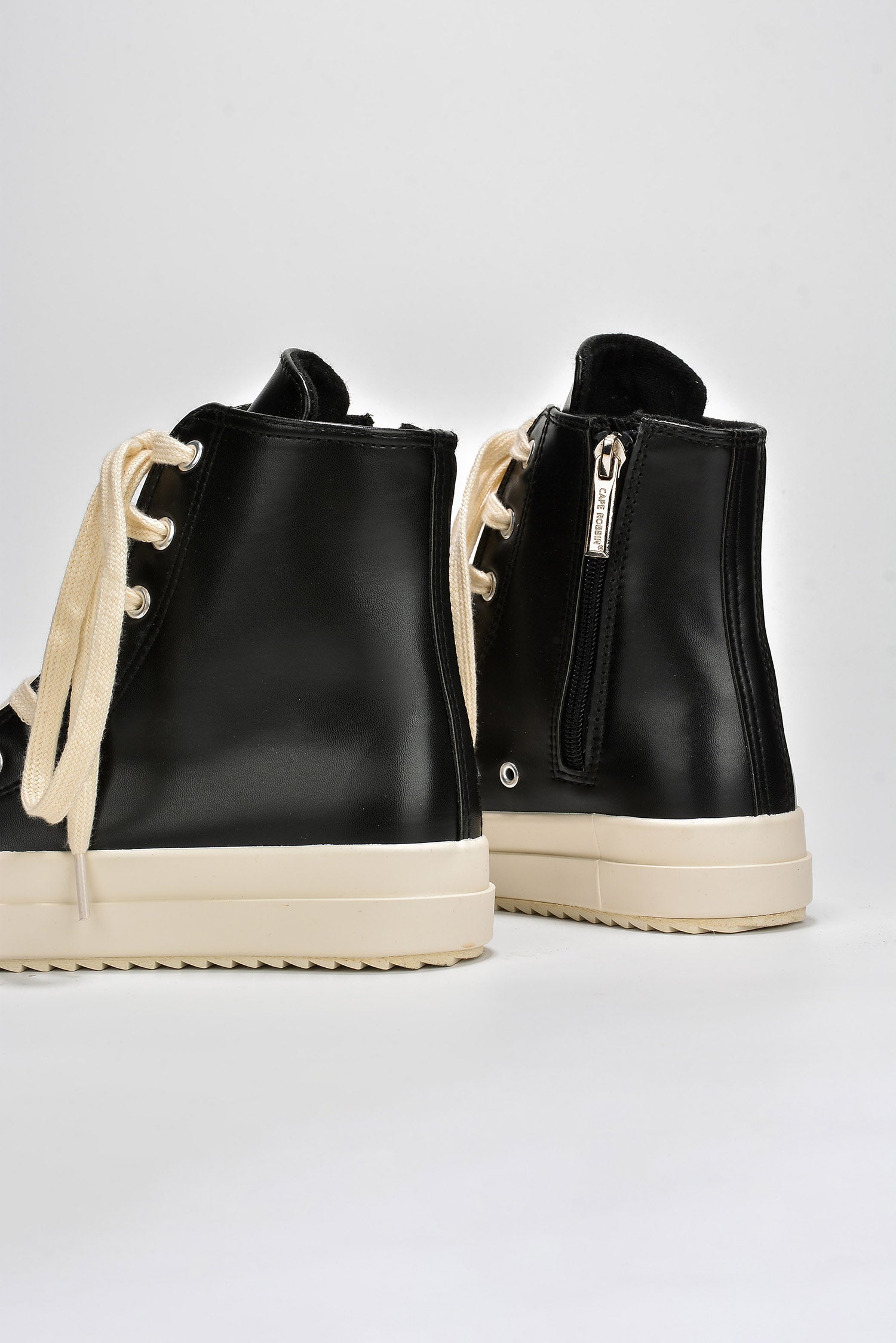 CAPE ROBBIN MANIA - BLACK