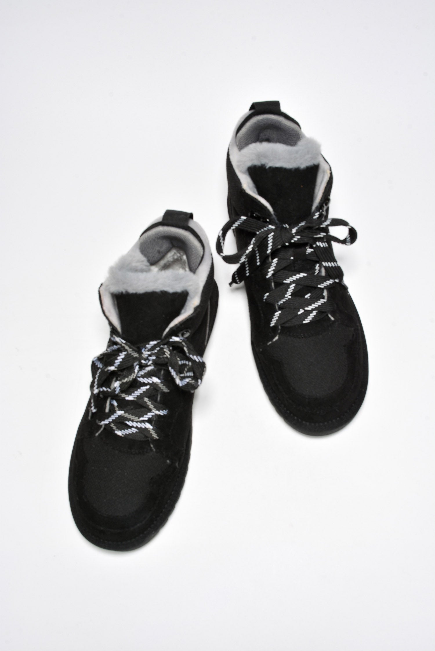 CAPE ROBBIN MELIKA - BLACK