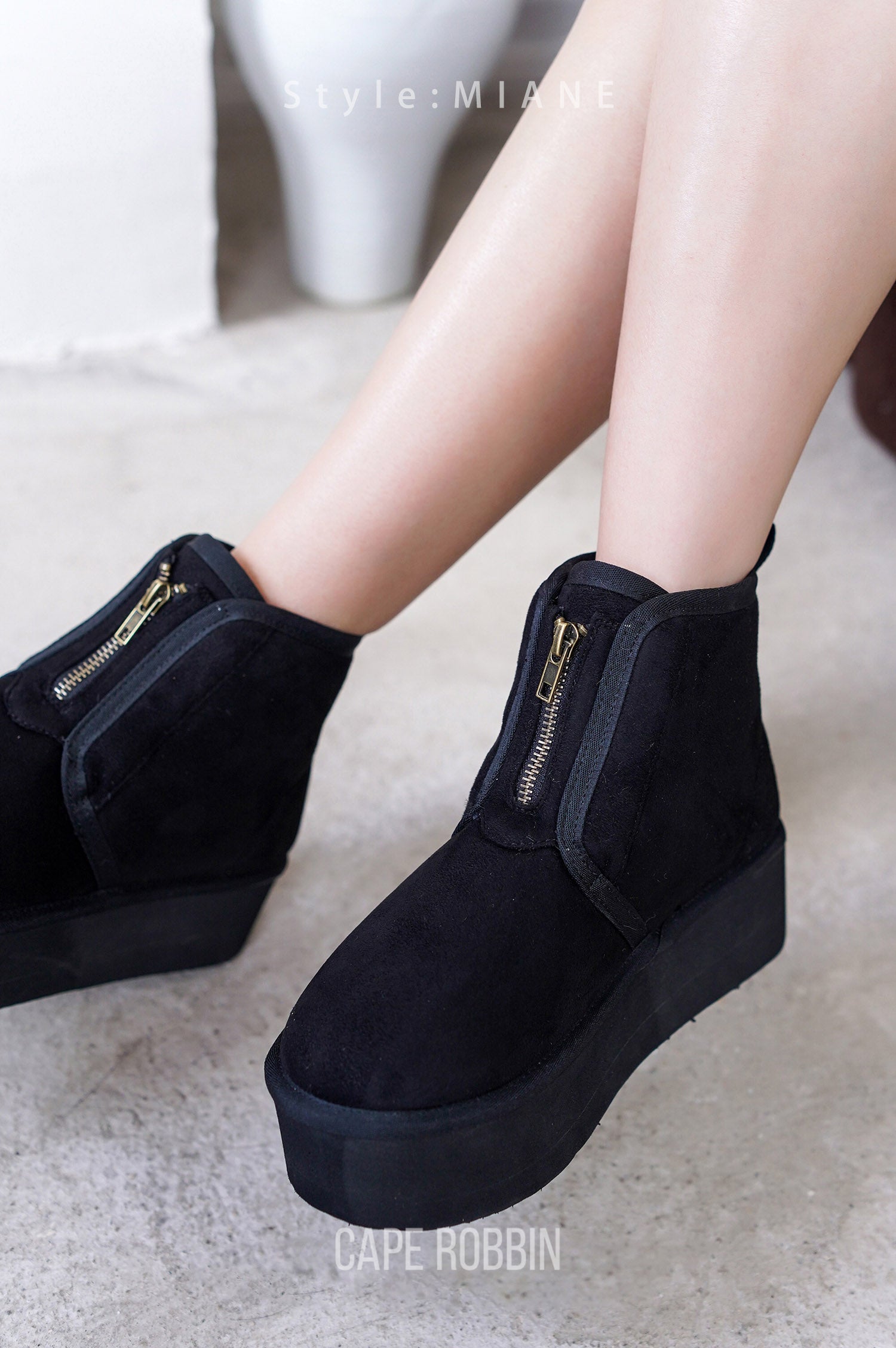 CAPE ROBBIN MIANE - BLACK