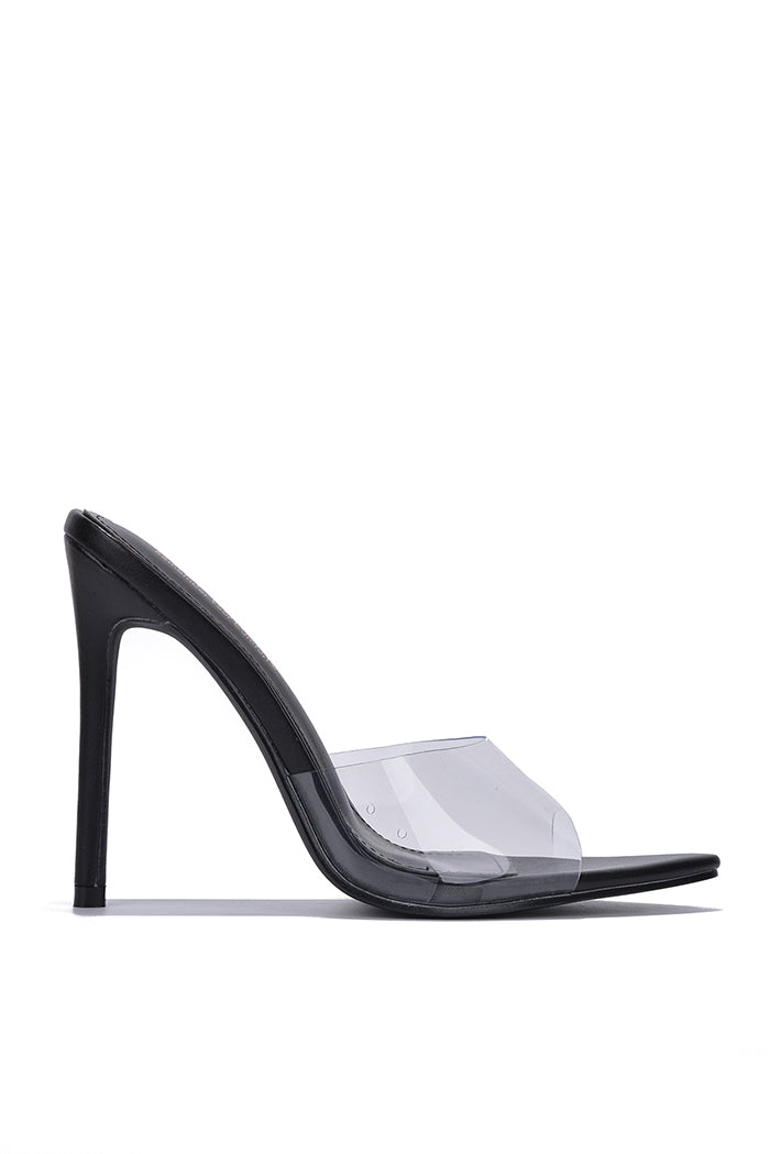 CAPE ROBBIN MIANN - BLACK