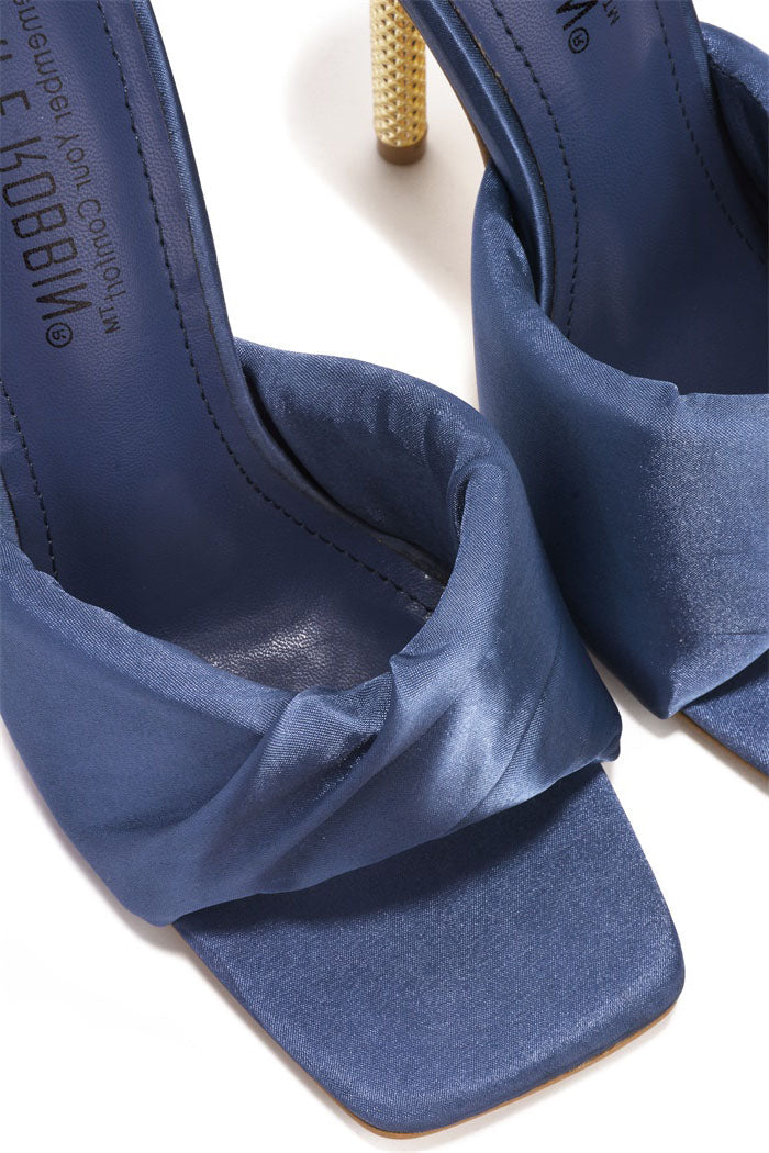 CAPE ROBBIN QUIN - BLUE