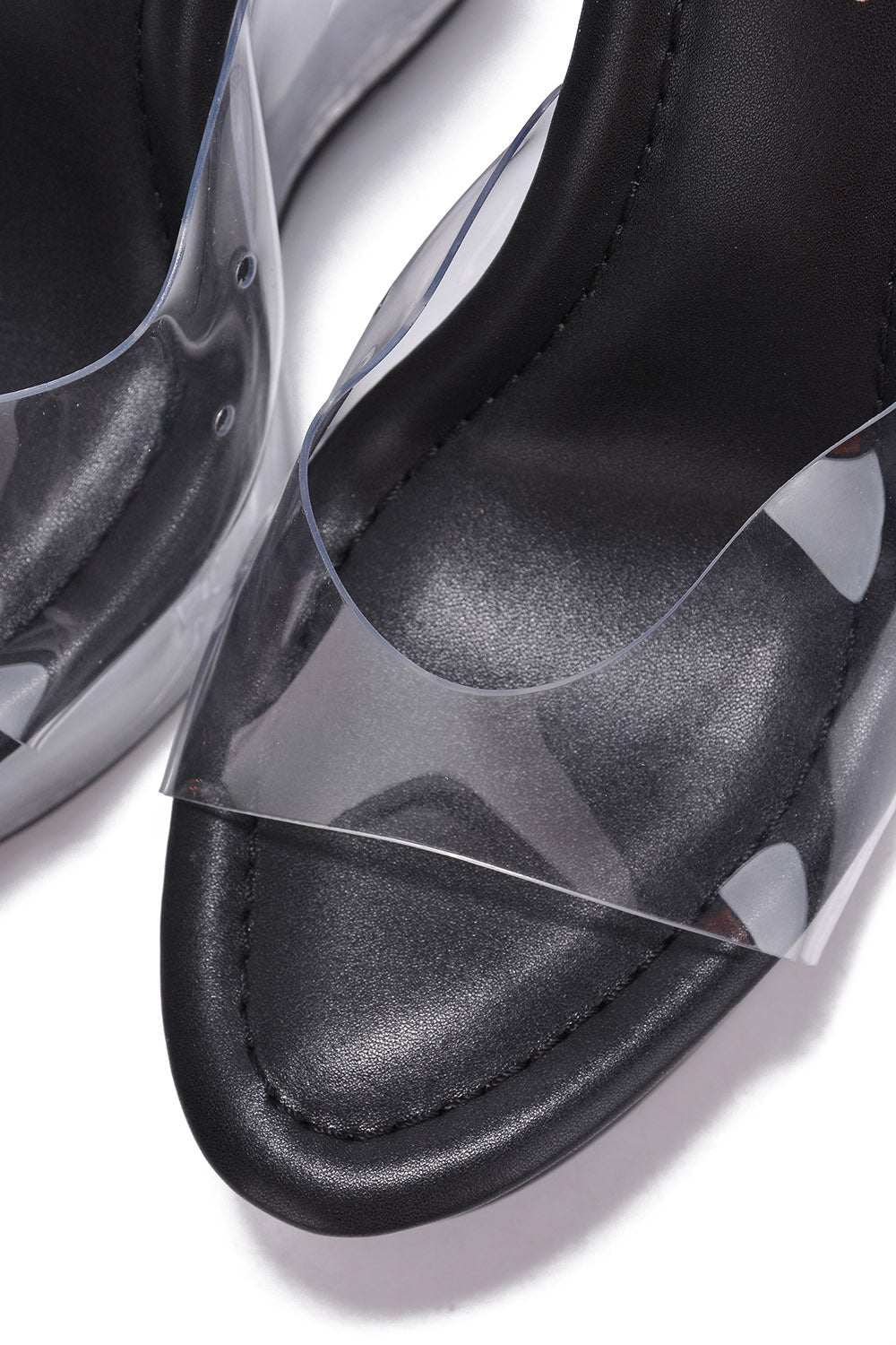 CAPE ROBBIN RIELLA - BLACK