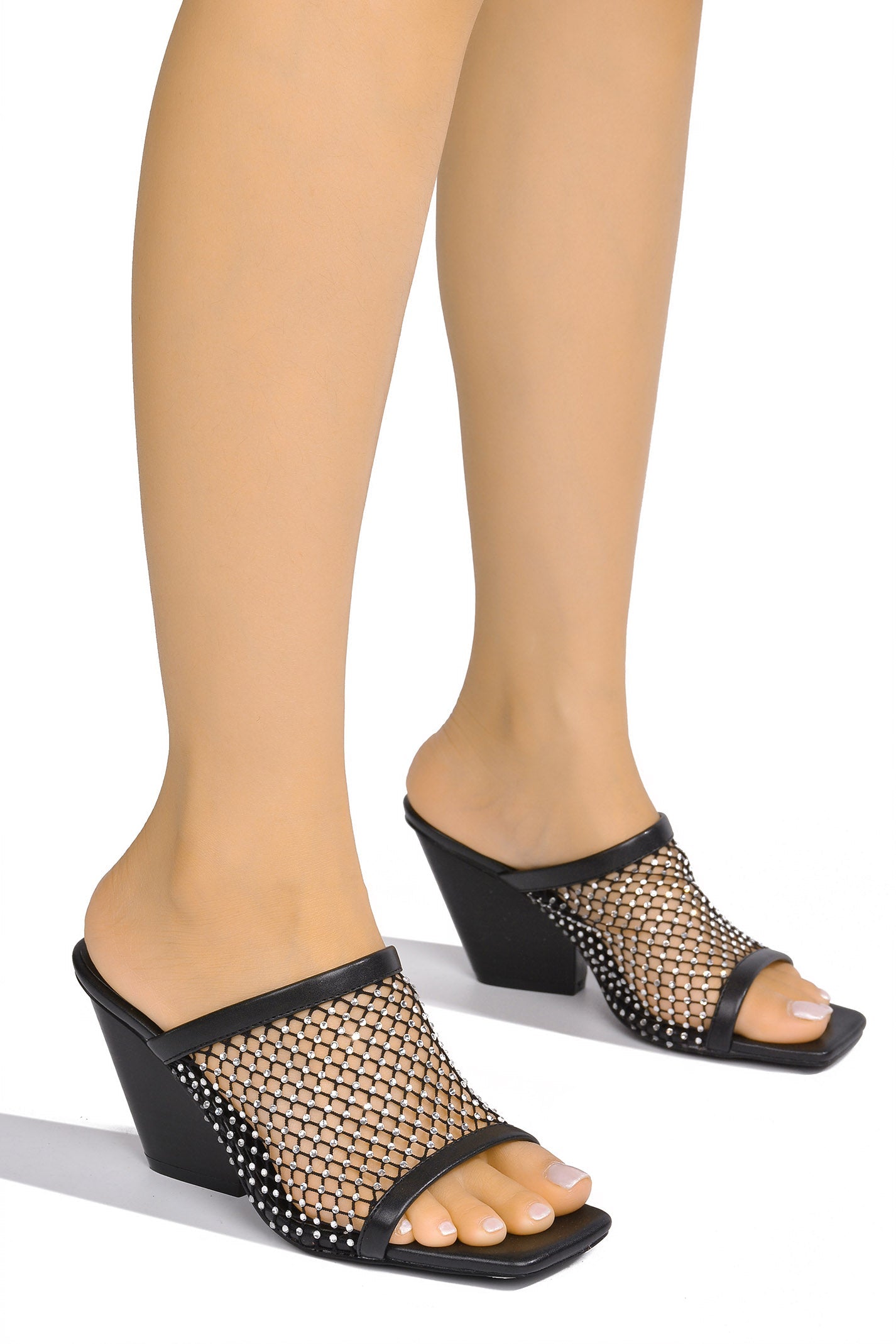 CAPE ROBBIN SCARLETTA - BLACK