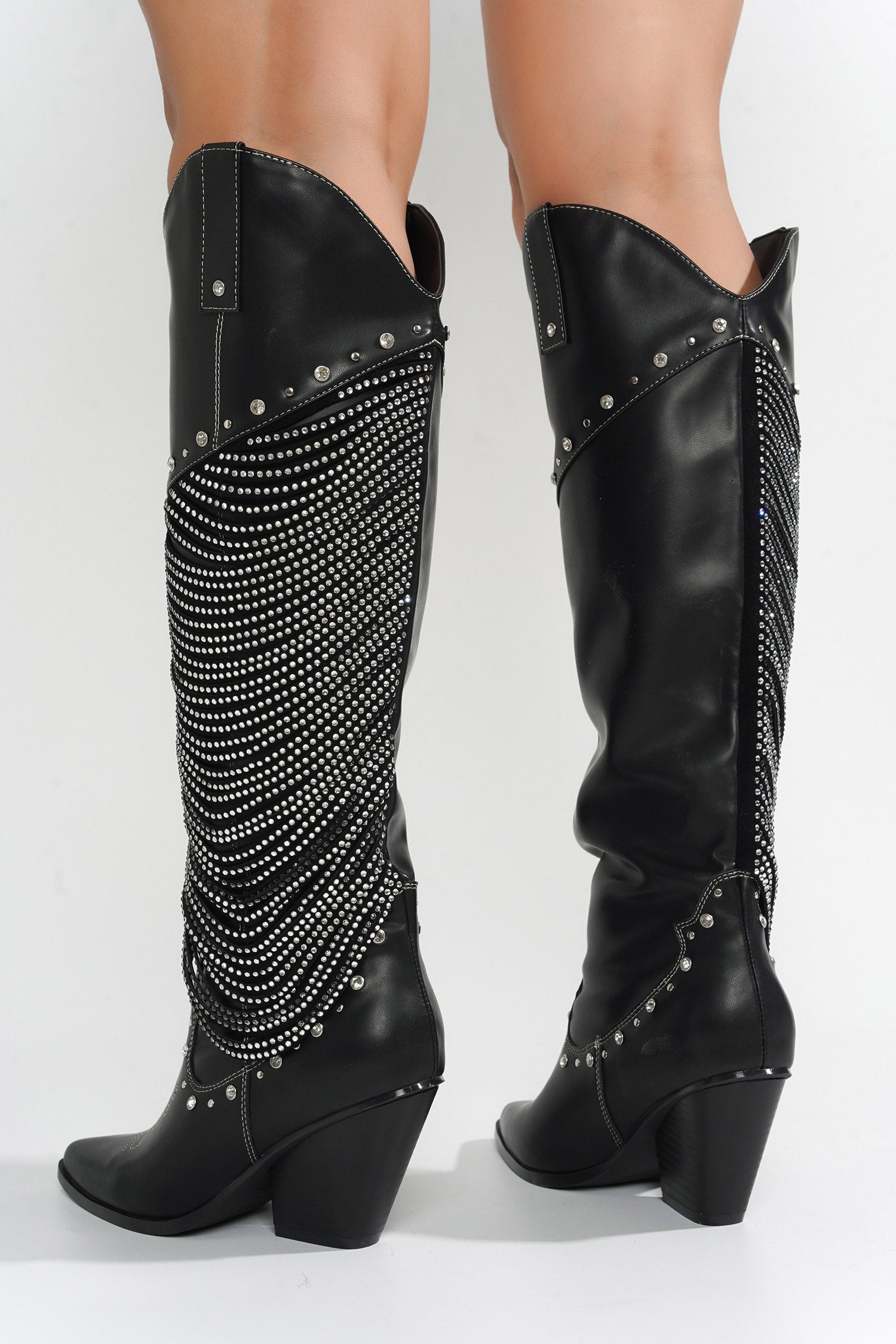 CAPE ROBBIN STIKA - BLACK