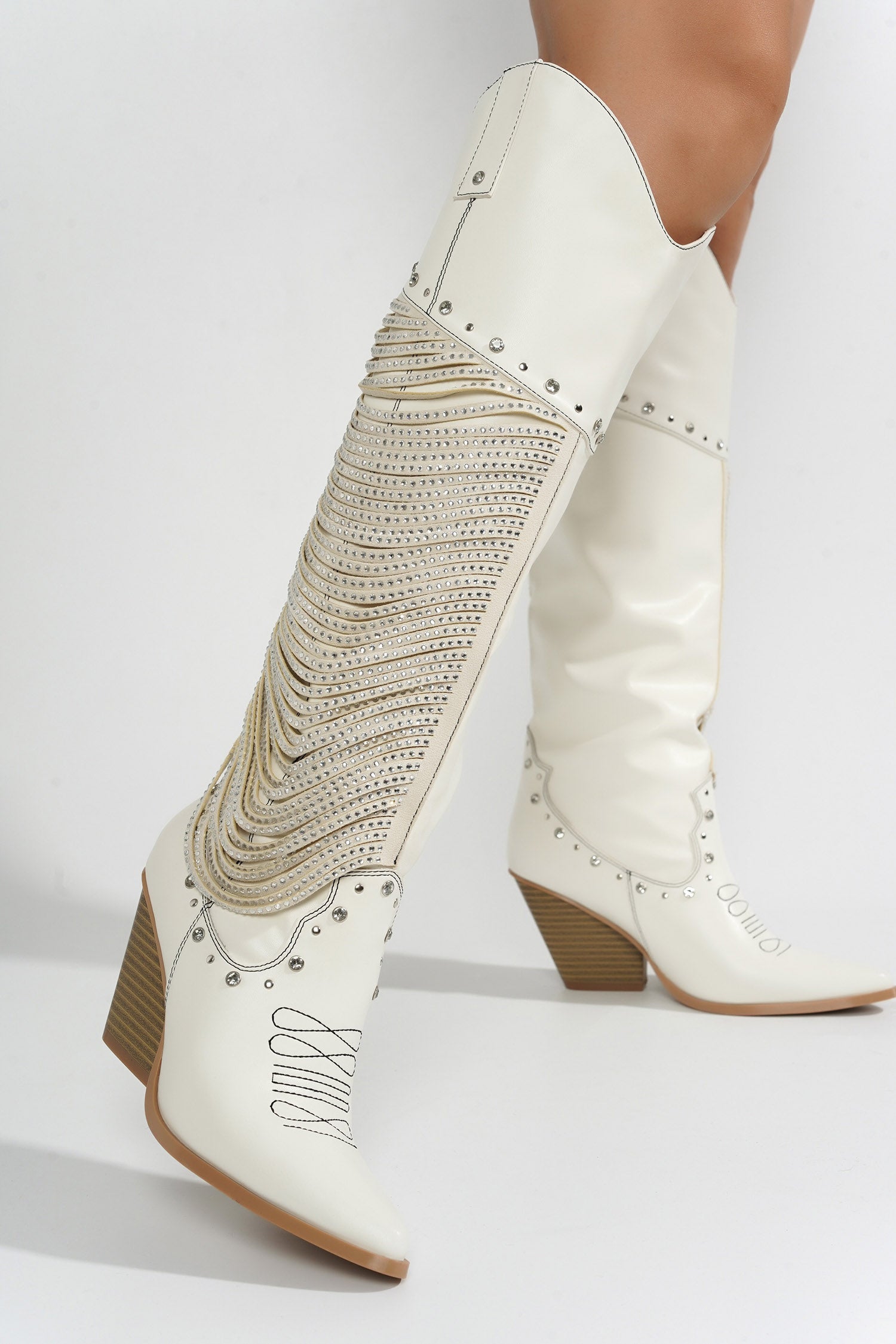 CAPE ROBBIN STIKA - WHITE