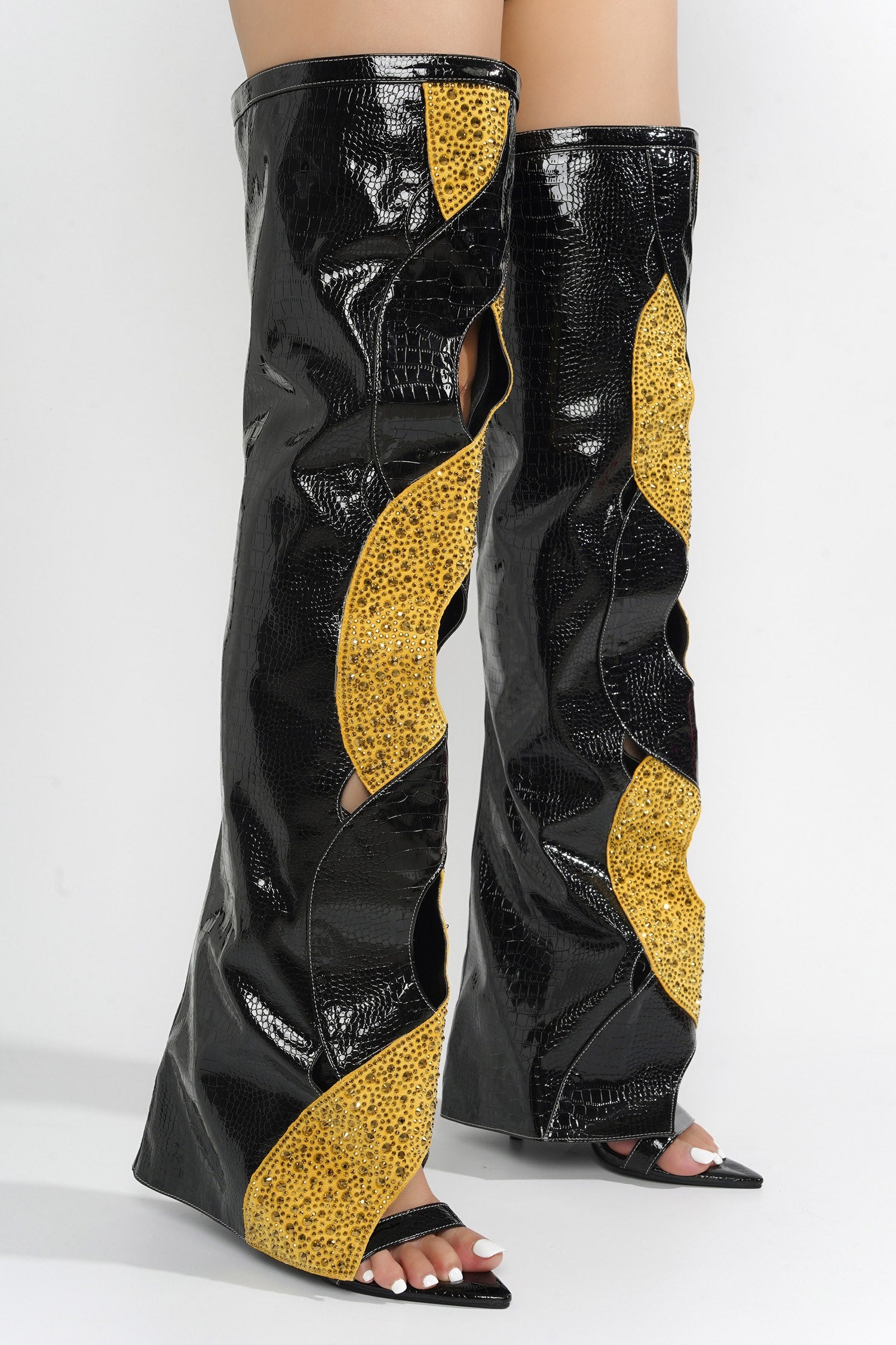 CAPE ROBBIN TOTOGA - BLACK