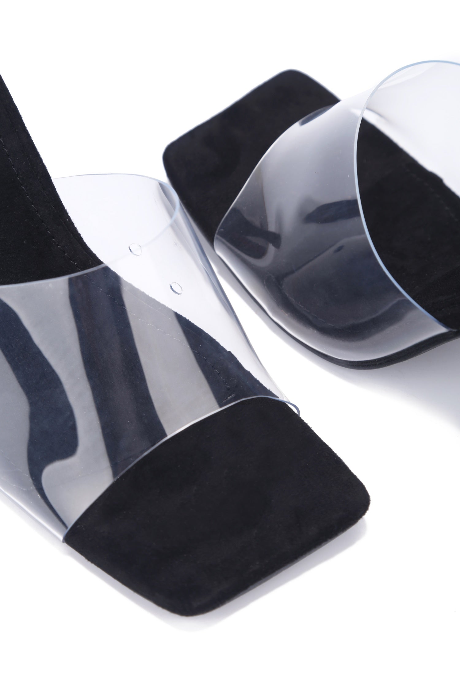 CAPE ROBBIN VEJA - BLACK