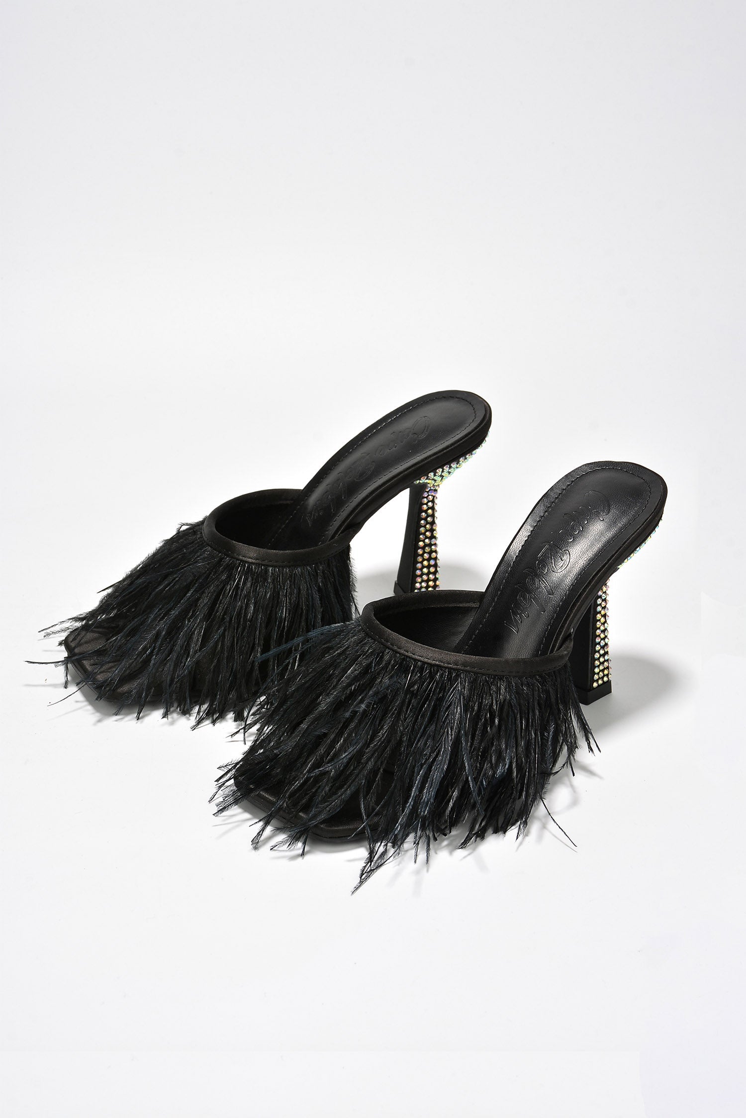 CAPE ROBBIN YONI - BLACK