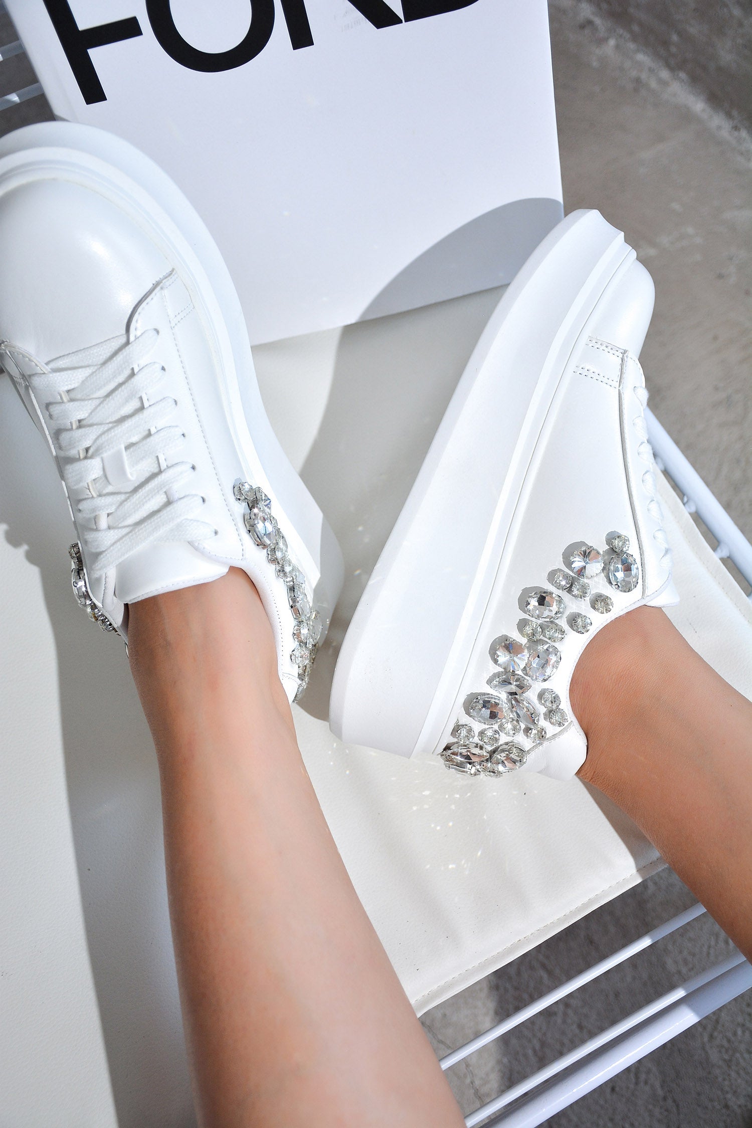 CAPE ROBBIN BLING QUEEN - WHITE
