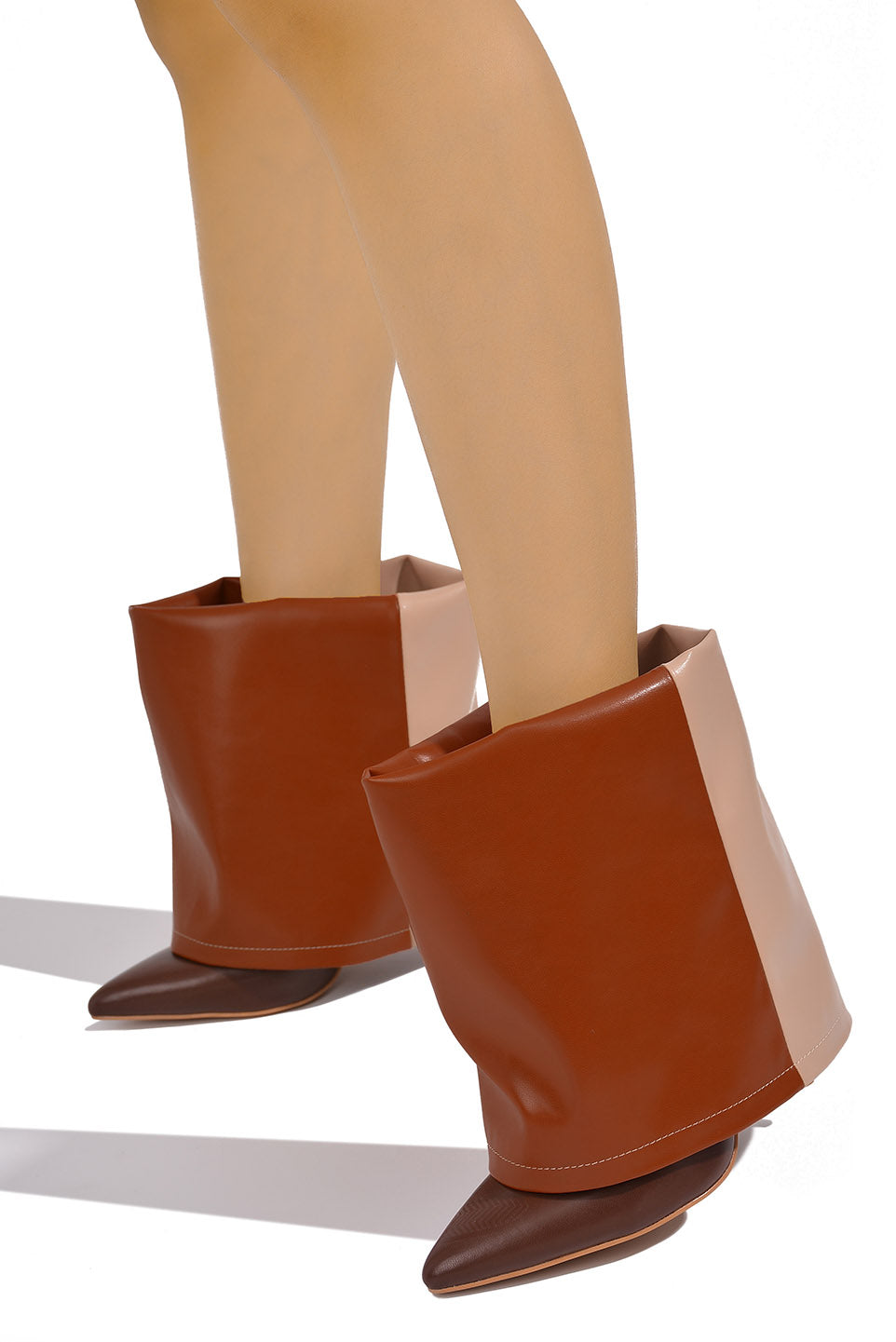 CAPE ROBBIN BOOH - BROWN