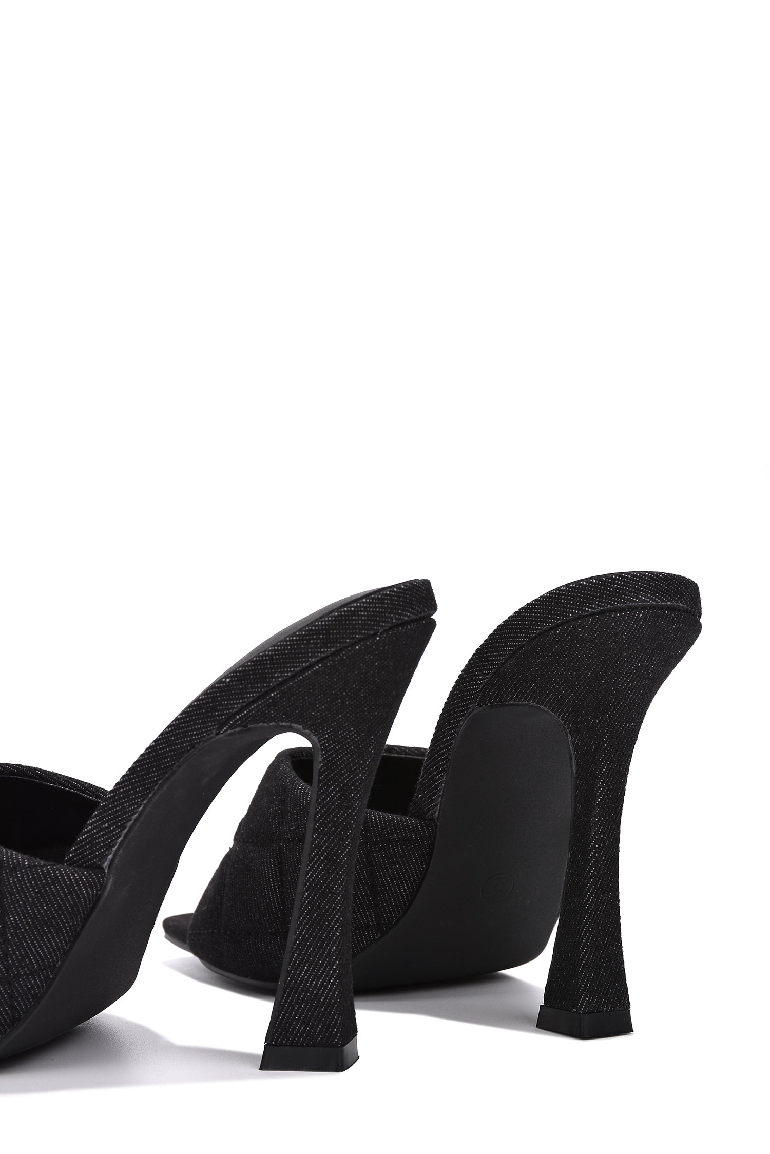 CAPE ROBBIN BRENTON - BLACK
