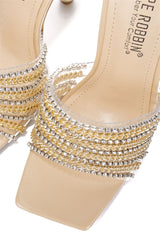 CAPE ROBBIN CATANA - NUDE