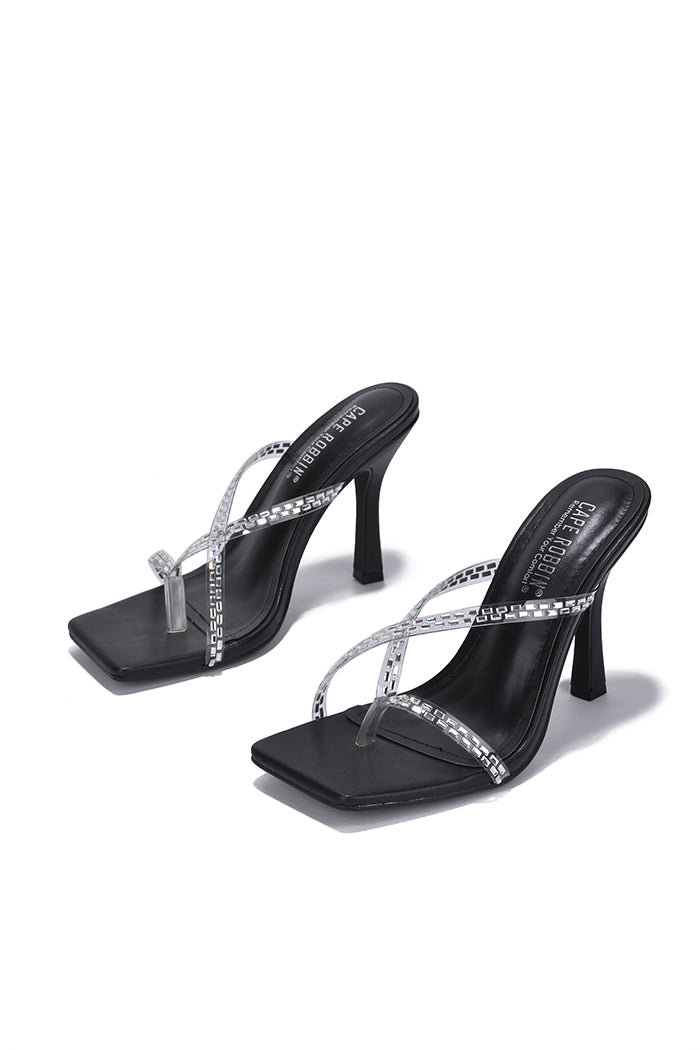 CAPE ROBBIN DESMA - BLACK