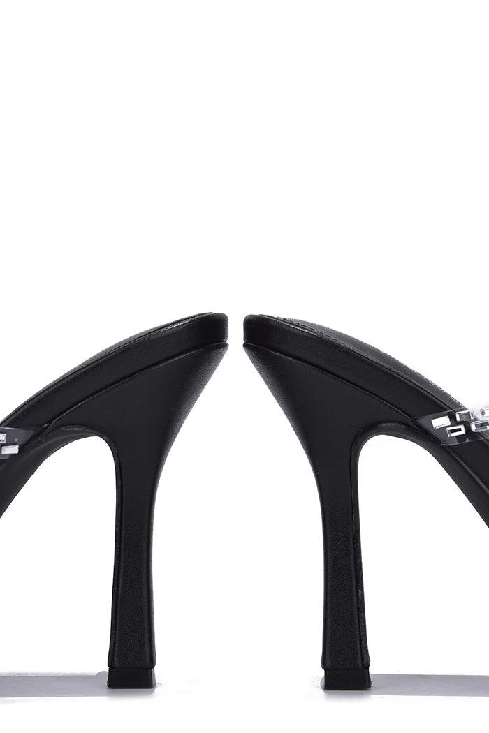 CAPE ROBBIN DESMA - BLACK