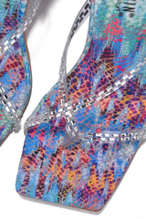 CAPE ROBBIN DESMA - PRINT