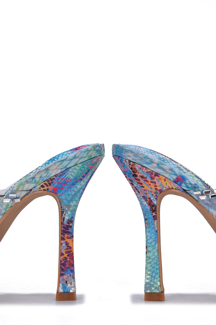 CAPE ROBBIN DESMA - PRINT