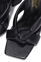 CAPE ROBBIN DIVI - BLACK