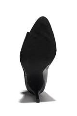 CAPE ROBBIN GRATA - BLACK