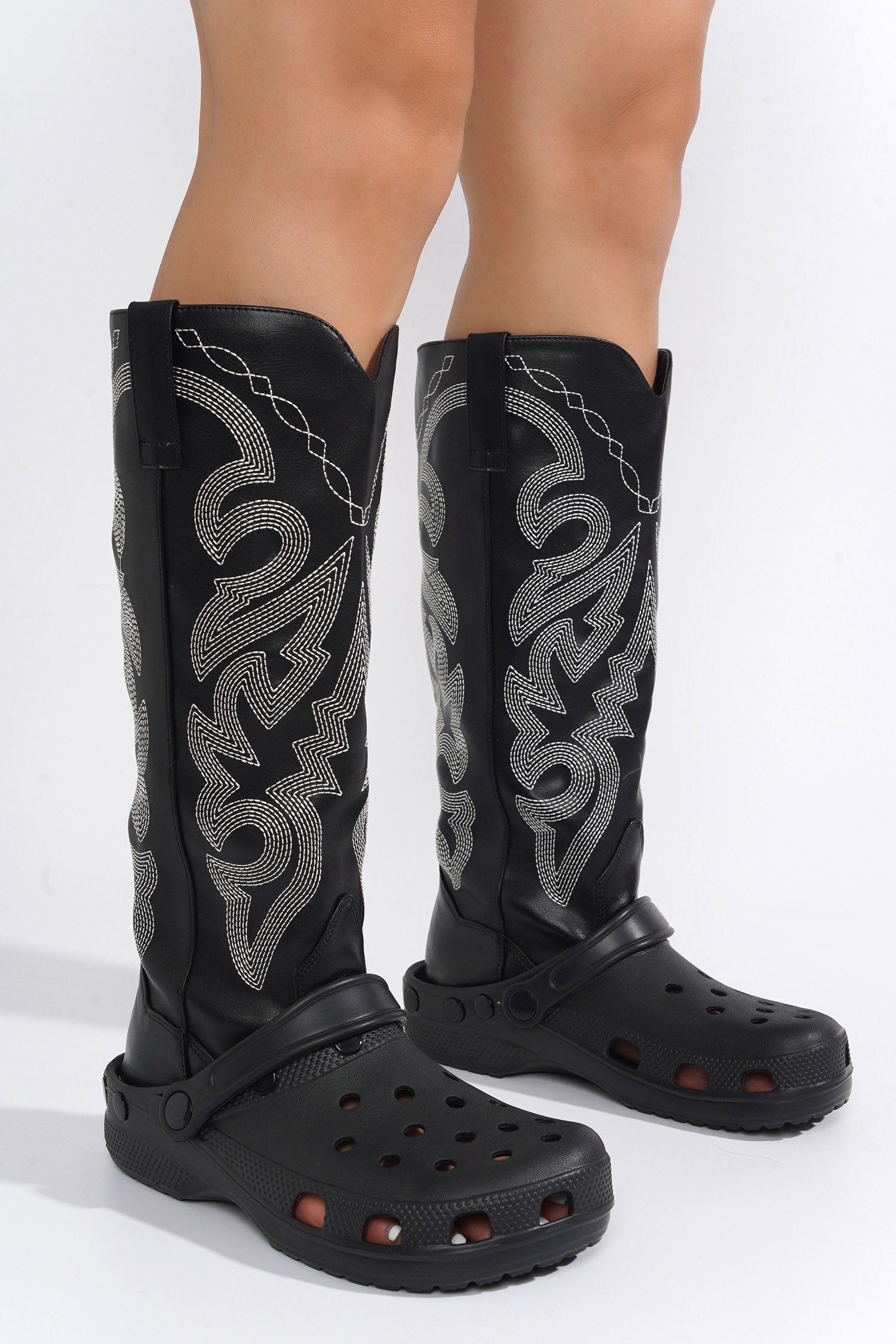 CAPE ROBBIN HARIA - BLACK