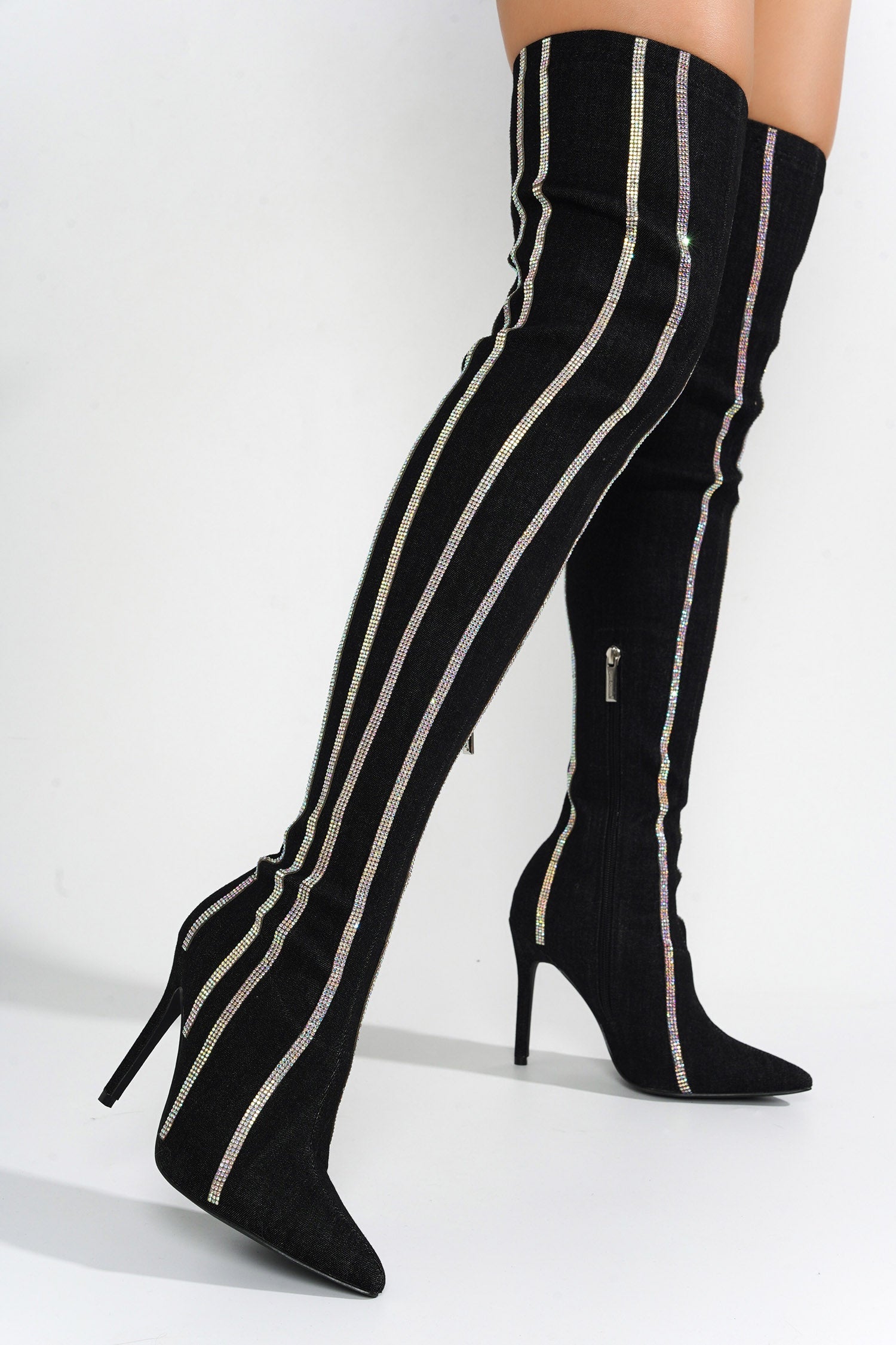 CAPE ROBBIN HIDENIM - BLACK