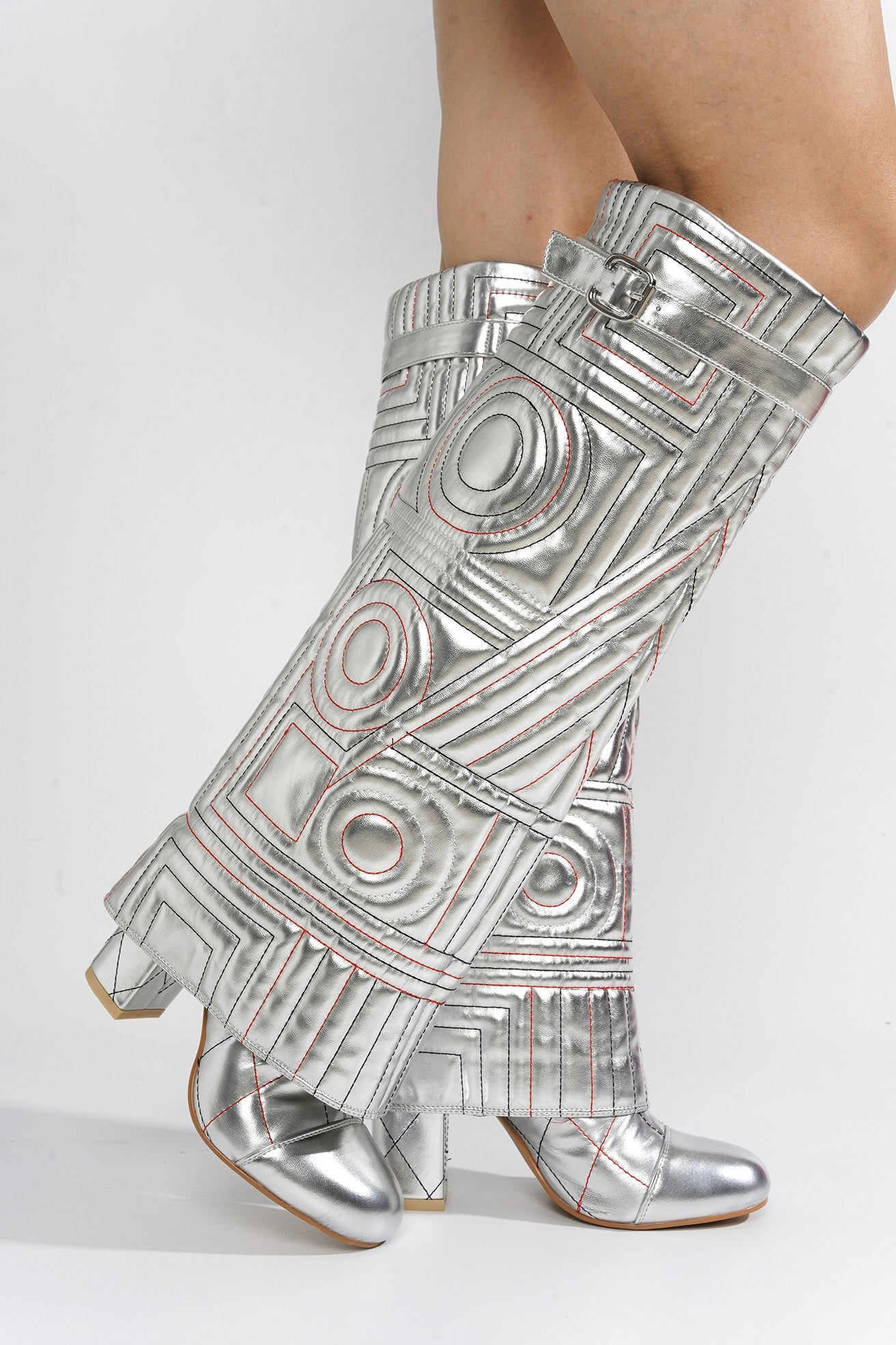 CAPE ROBBIN INITIAL - SILVER