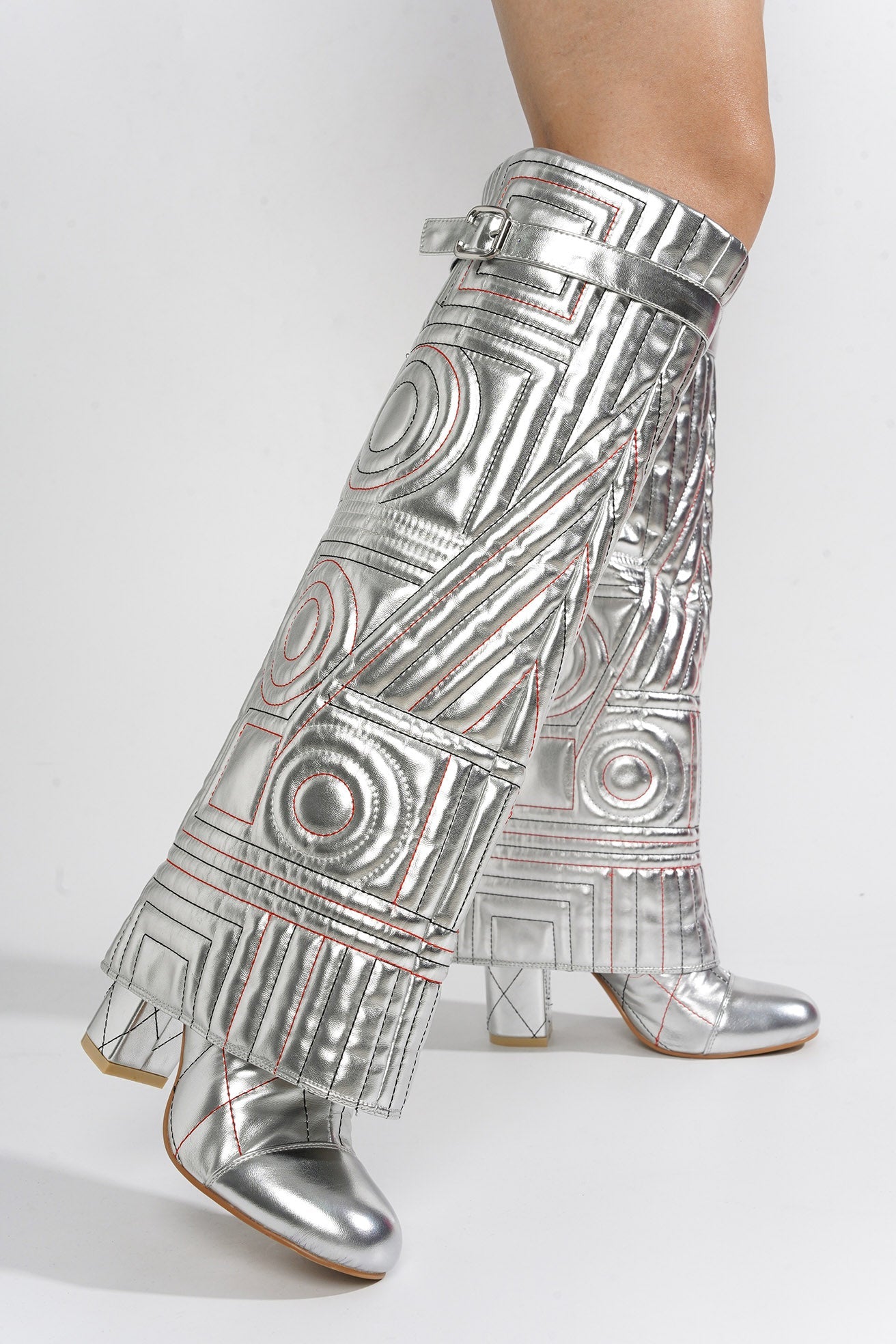 CAPE ROBBIN INITIAL - SILVER