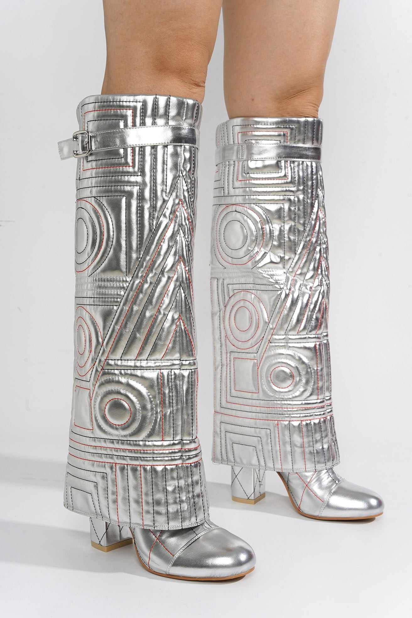 CAPE ROBBIN INITIAL - SILVER