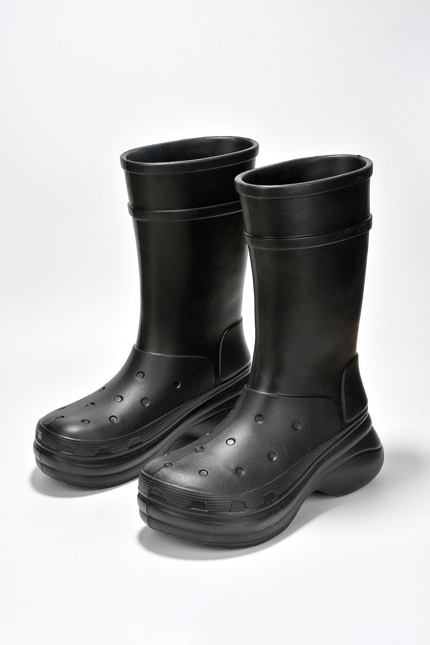 CAPE ROBBIN ISADORA - BLACK