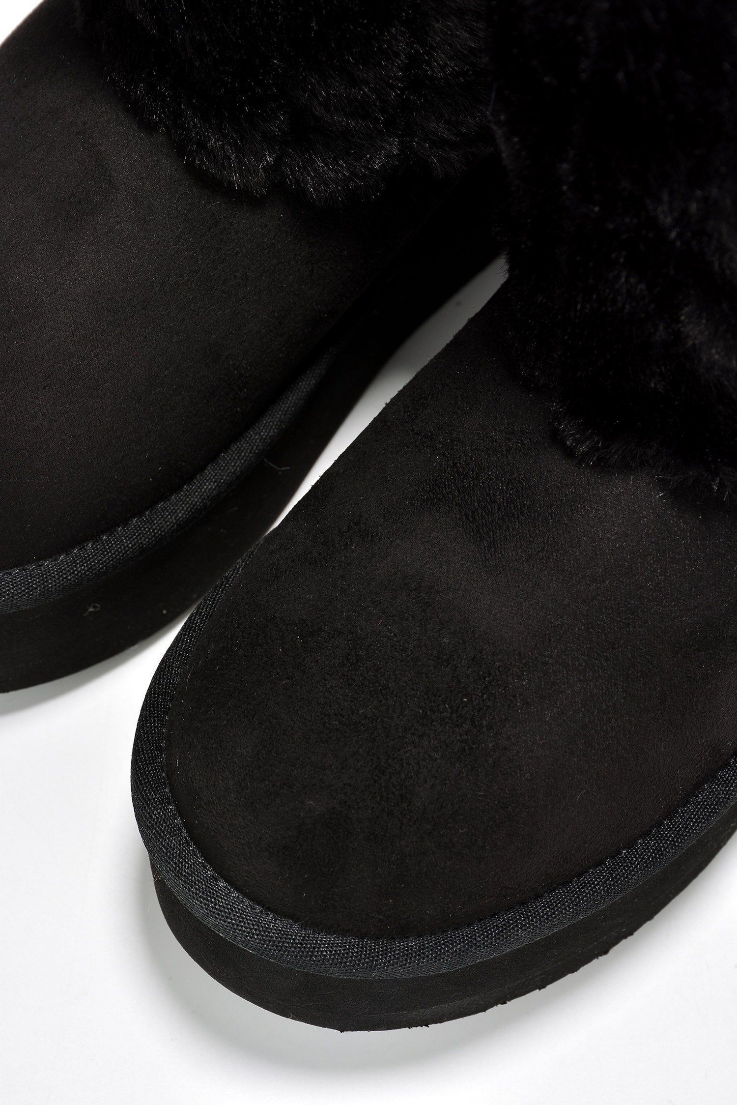 CAPE ROBBIN KNEEYO - BLACK