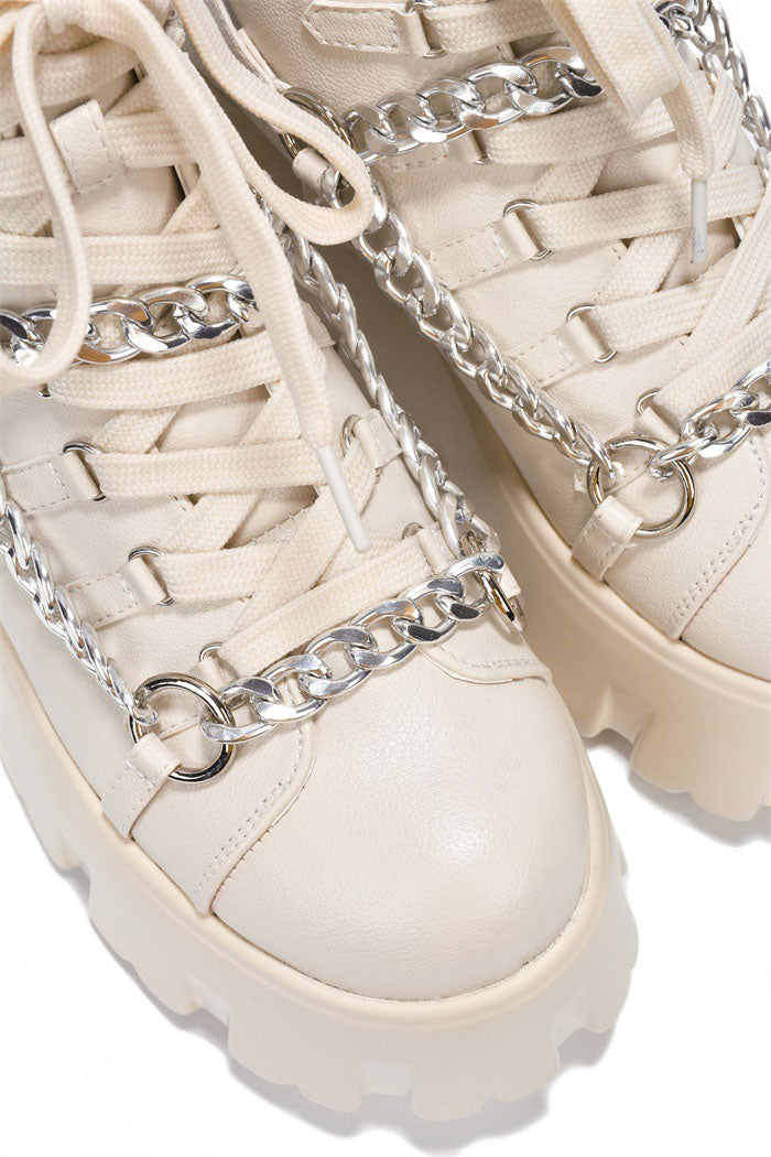 CAPE ROBBIN KRISTAN - OFF WHITE