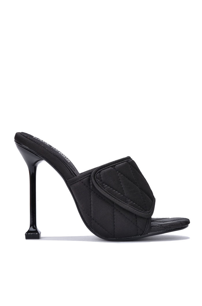 CAPE ROBBIN LEELEE - BLACK