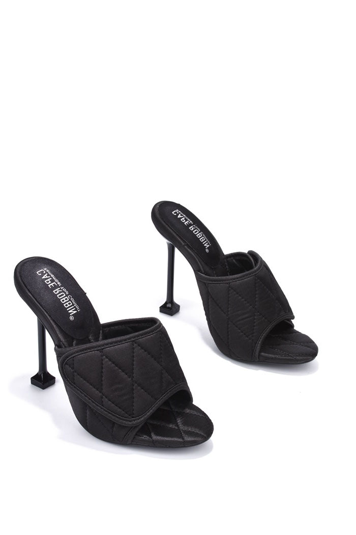 CAPE ROBBIN LEELEE - BLACK
