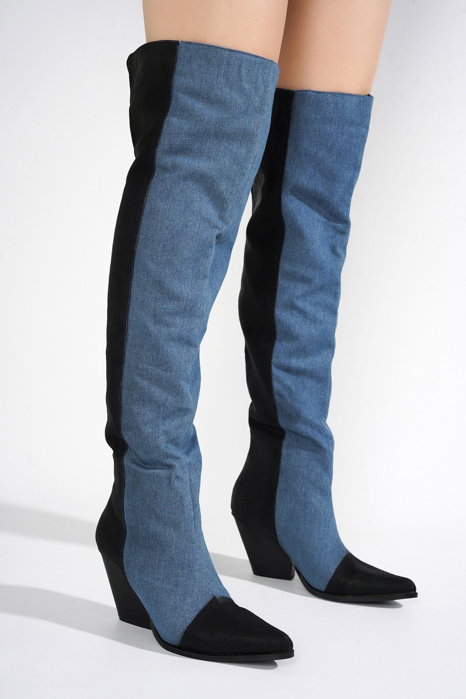 CAPE ROBBIN LOWA - BLACK