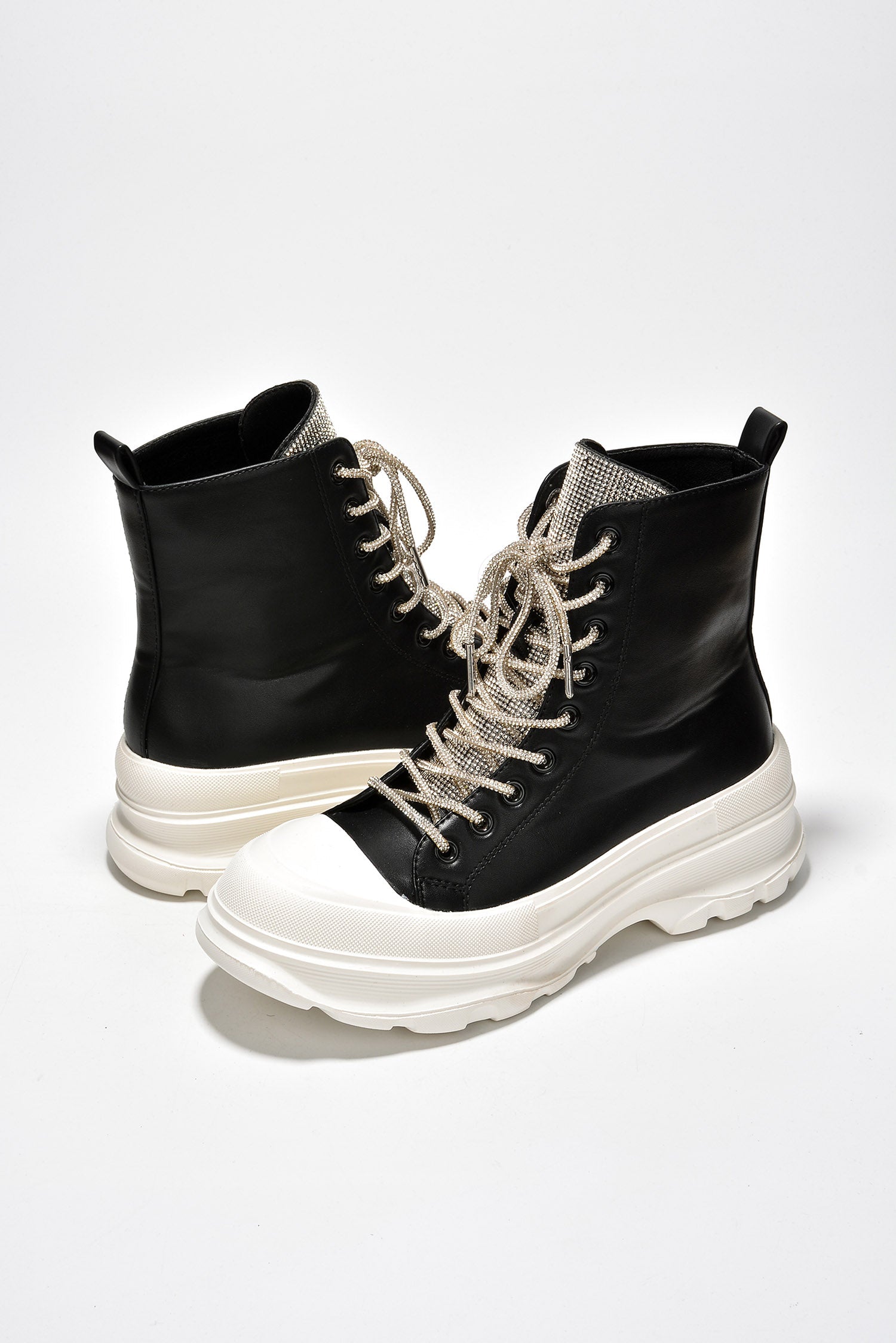 CAPE ROBBIN LUSSI - BLACK