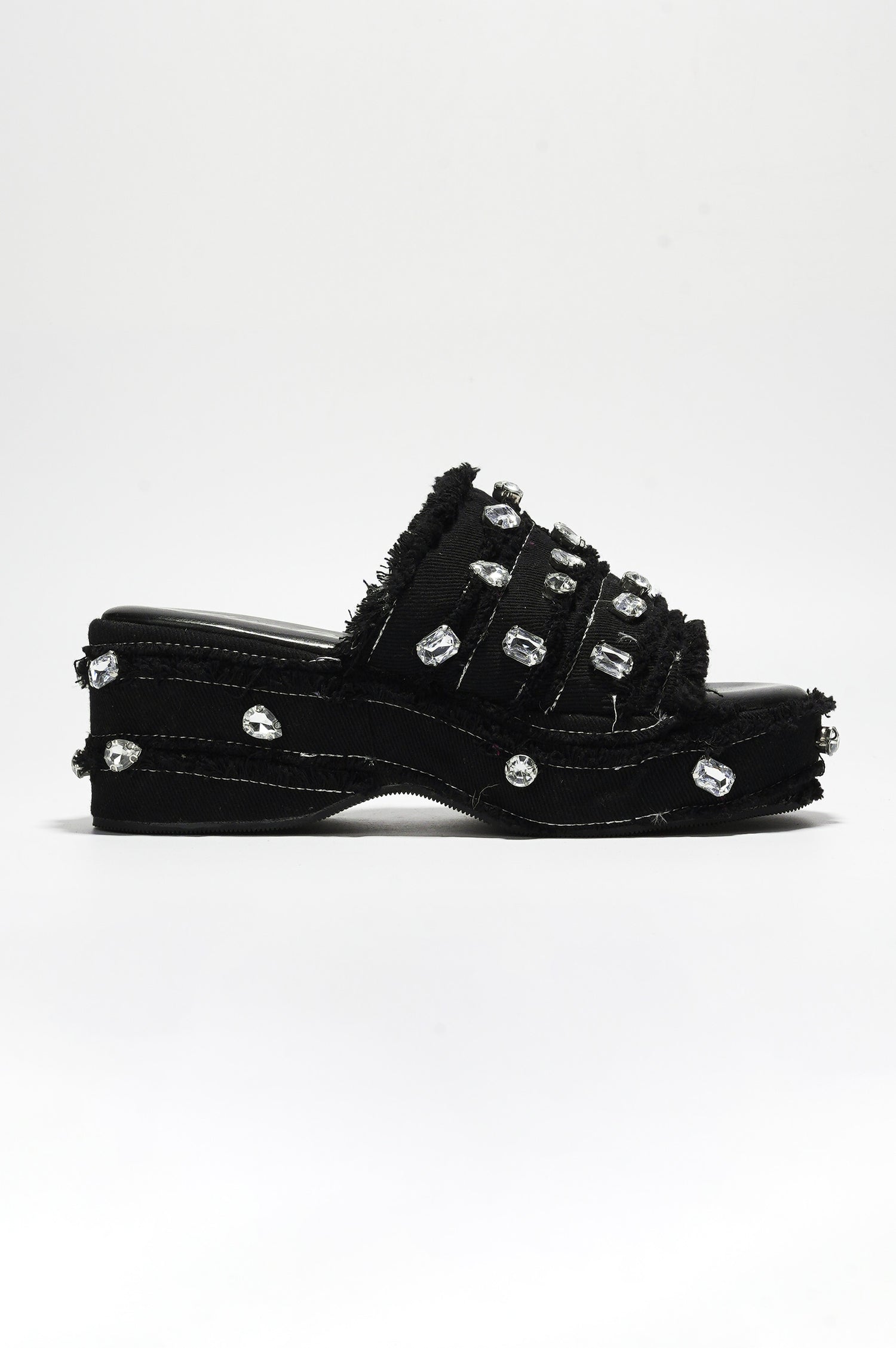 CAPE ROBBIN MAGNOLLIA - BLACK