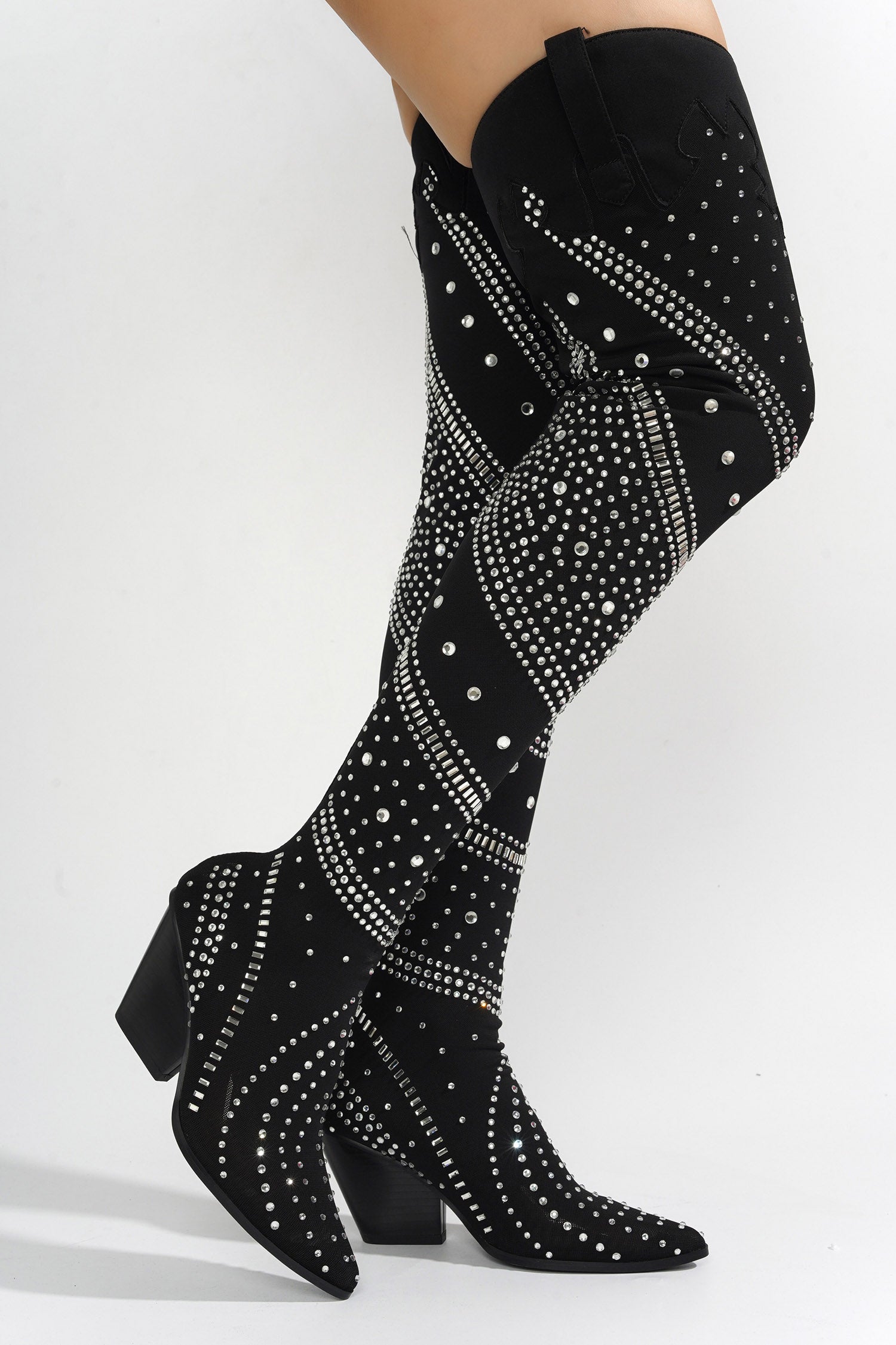 CAPE ROBBIN MODIM - BLACK