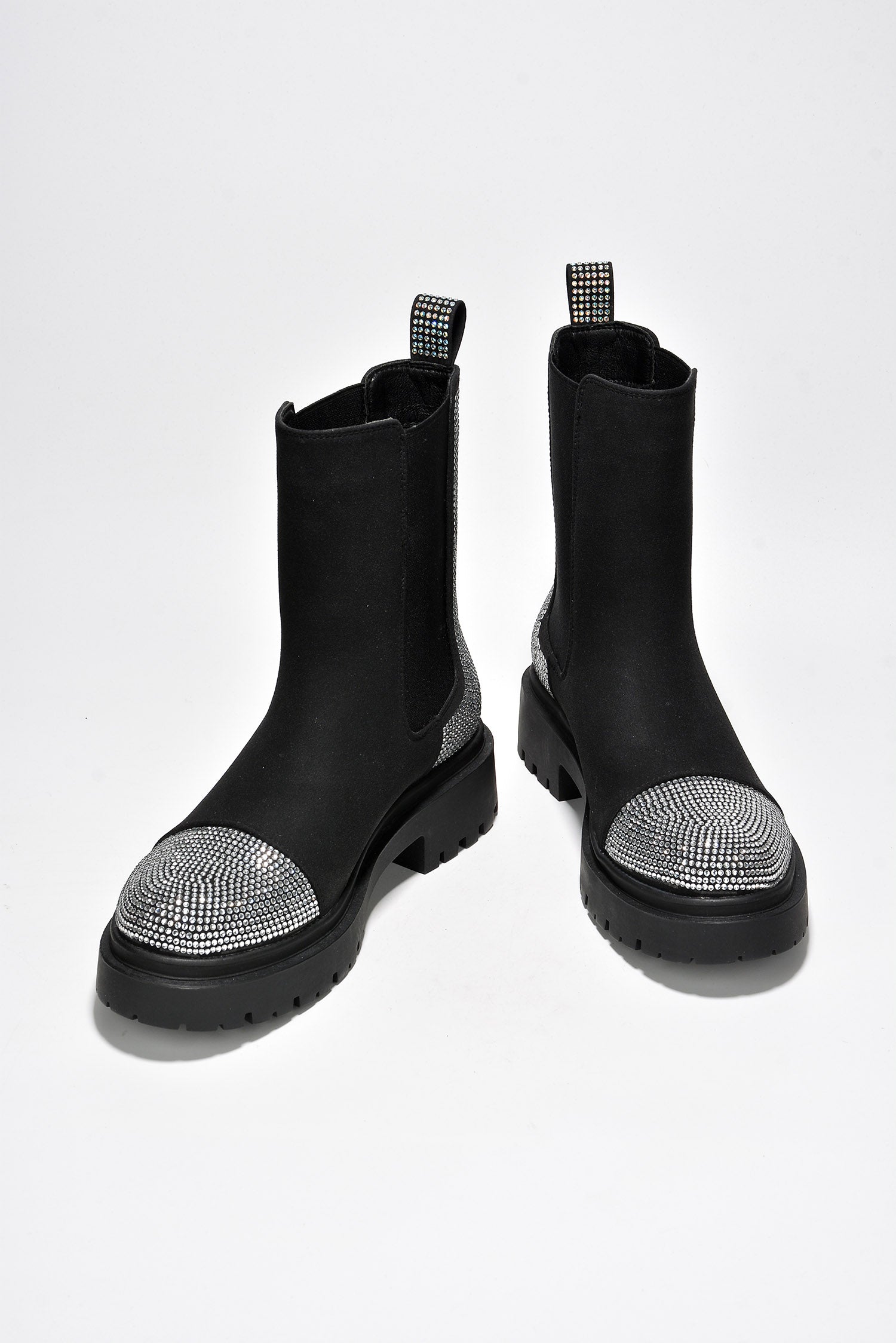CAPE ROBBIN NINEO - BLACK