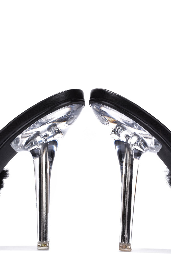 CAPE ROBBIN OBREY - BLACK