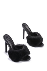 CAPE ROBBIN PRYER - BLACK