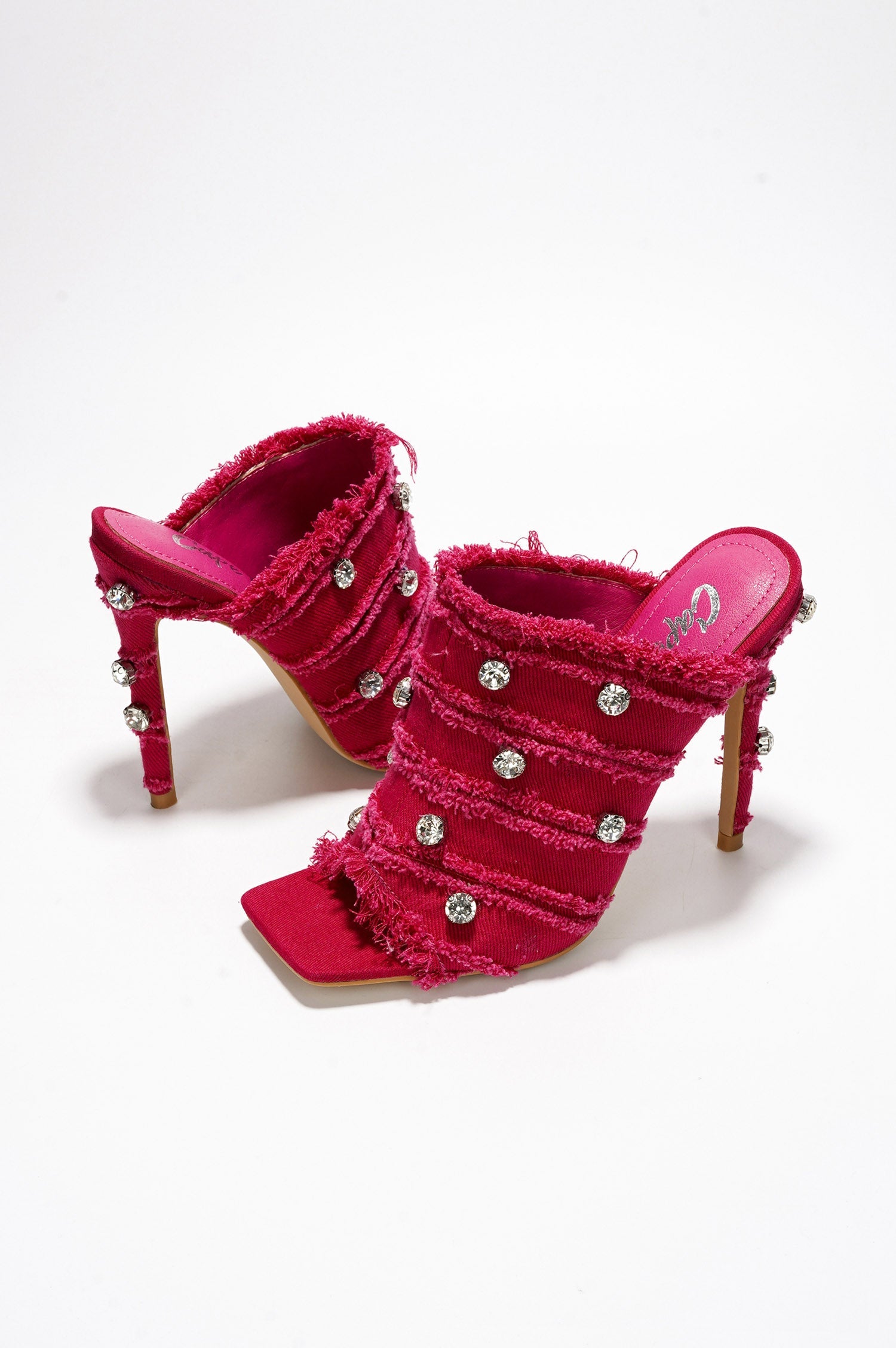 CAPE ROBBIN REVOLT - PINK