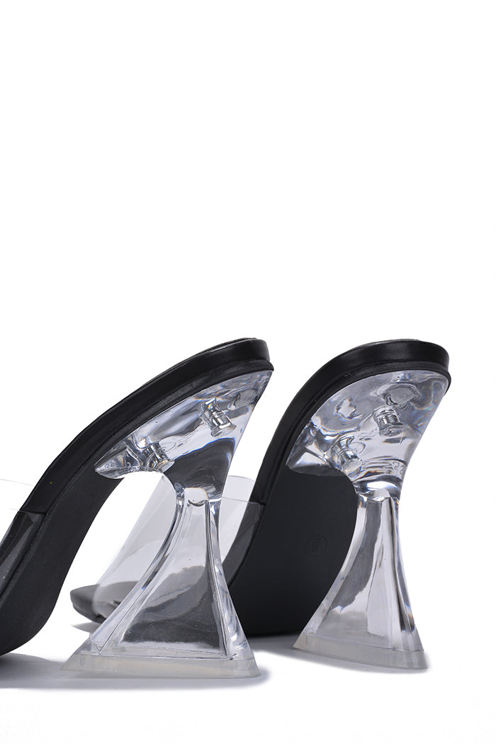 CAPE ROBBIN RIPA - BLACK
