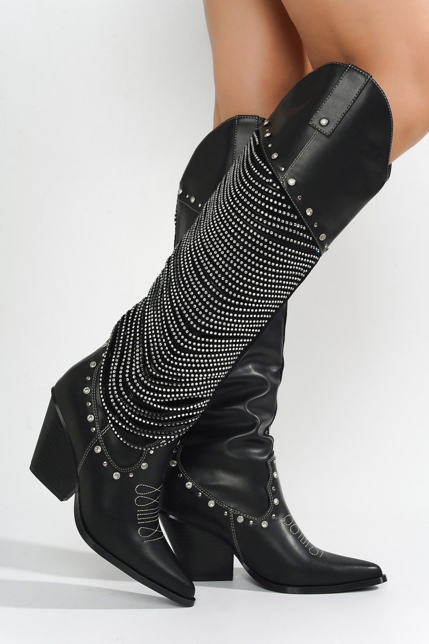 CAPE ROBBIN STIKA - BLACK