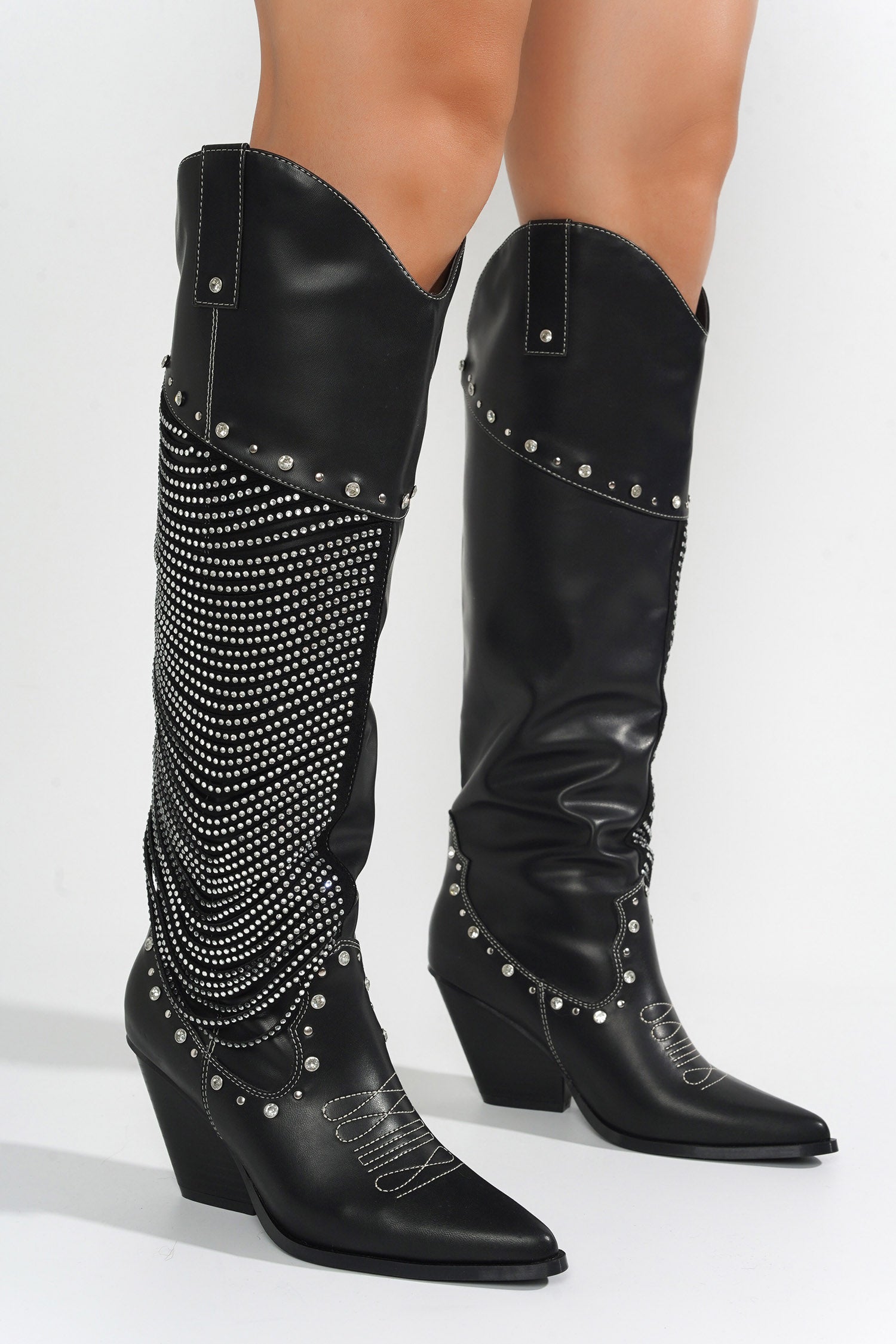 CAPE ROBBIN STIKA - BLACK