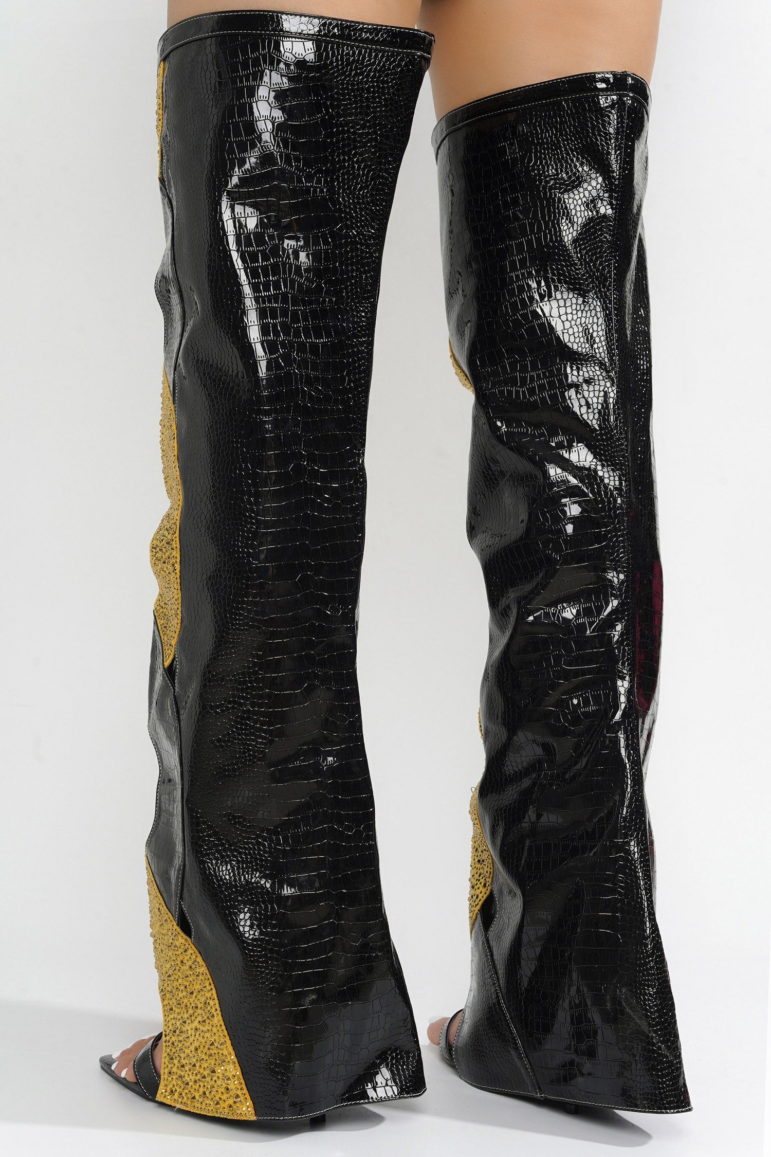 CAPE ROBBIN TOTOGA - BLACK