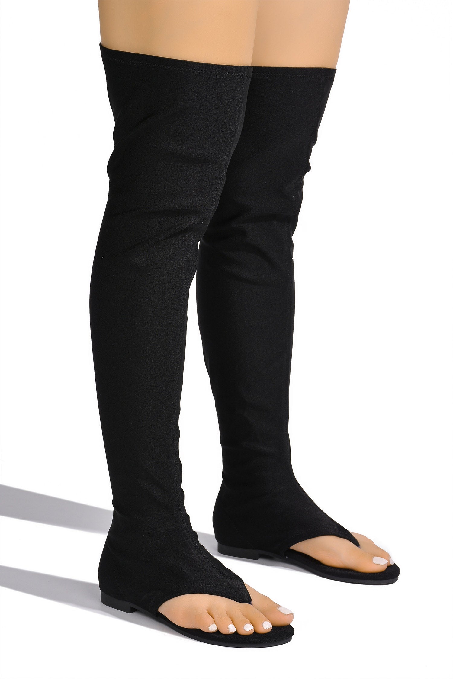 CAPE ROBBIN VIJAYA - BLACK
